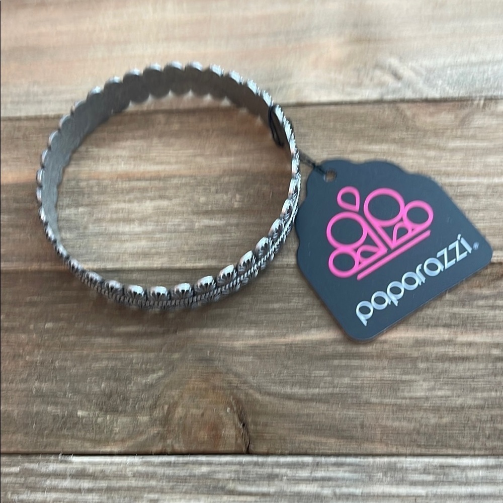 ❄️ Paparazzi | Shimmering Silver Bracelet Boho Date Night